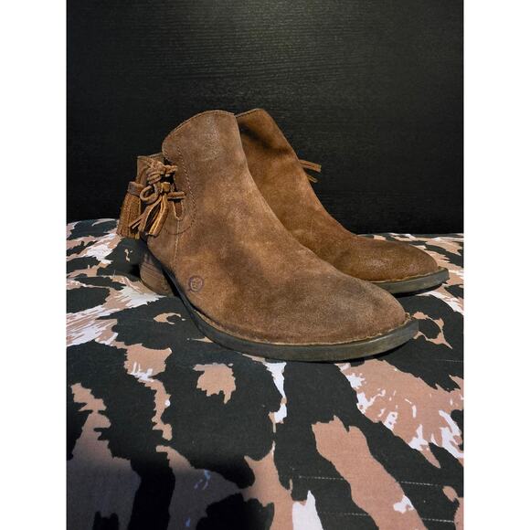 Born Monikah brown suede leather ankle boots with back strap tassle short heel - Picture 1 of 9